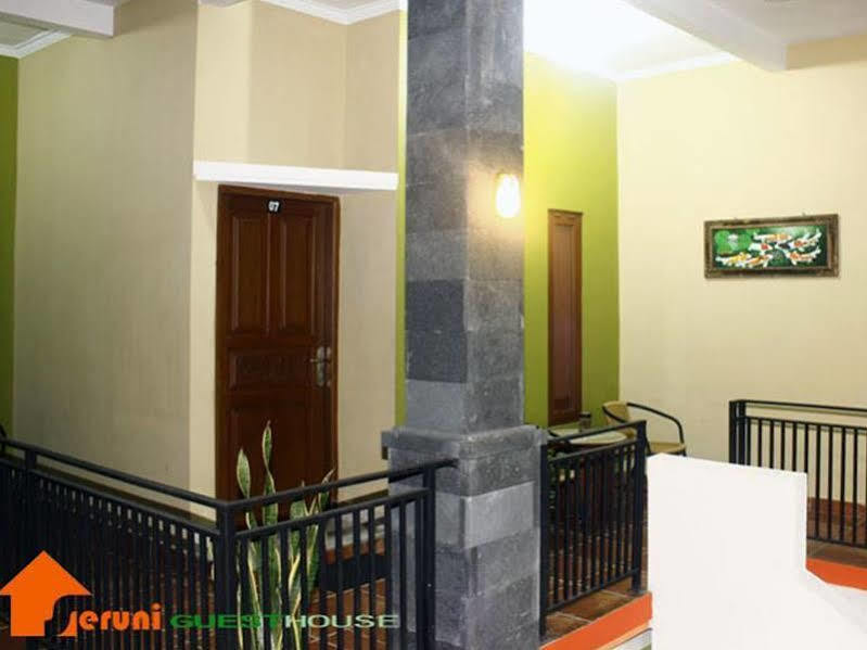 Seruni Guest House Denpasar Kültér fotó