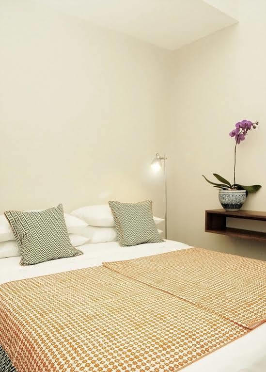 Seruni Guest House Denpasar Kültér fotó