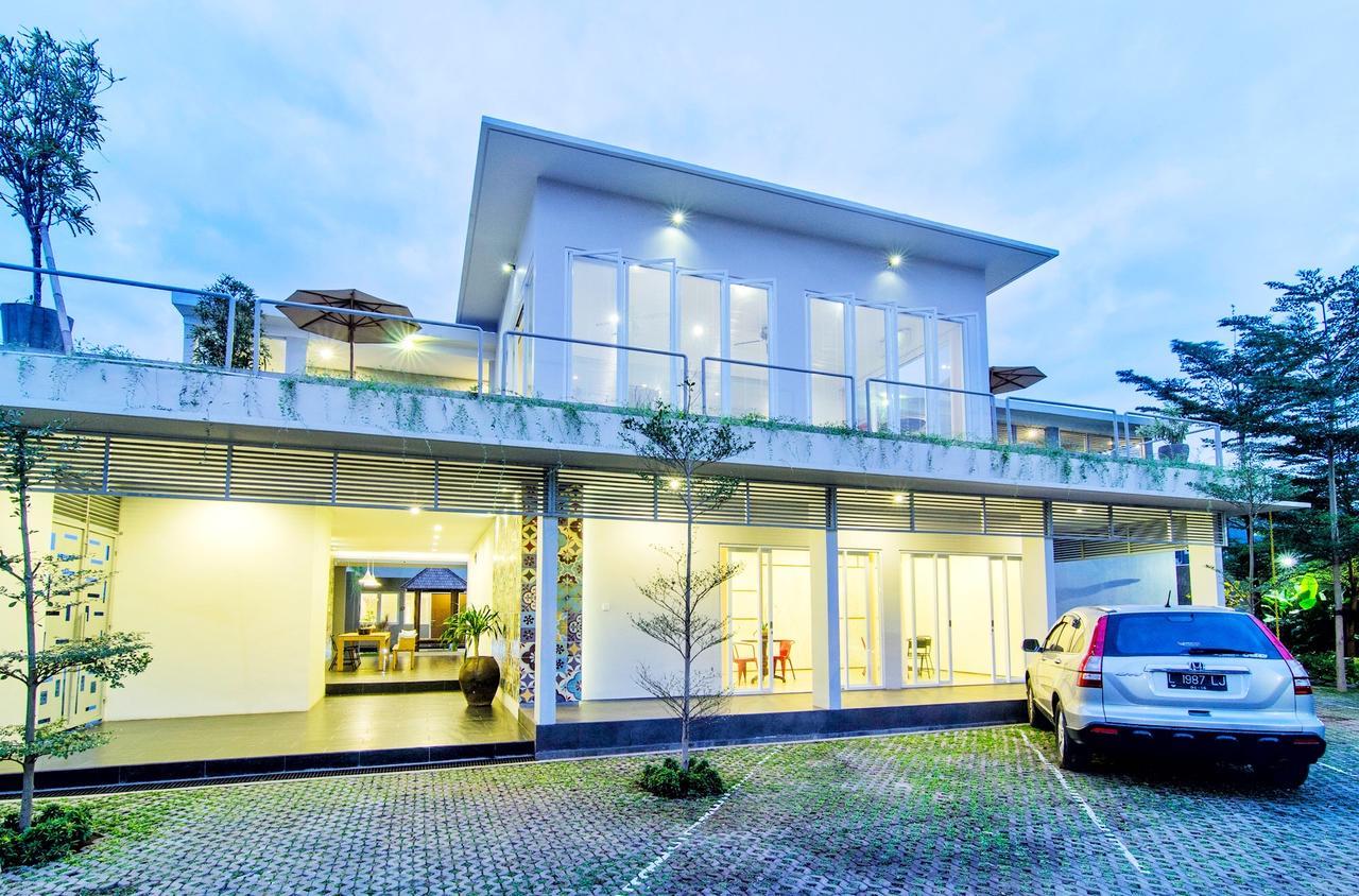 Seruni Guest House Denpasar Kültér fotó